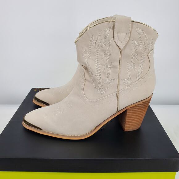 Very Volatile Womens 11 Taylor Western Ankle Boot Off White New In Box - Picture 3 of 8